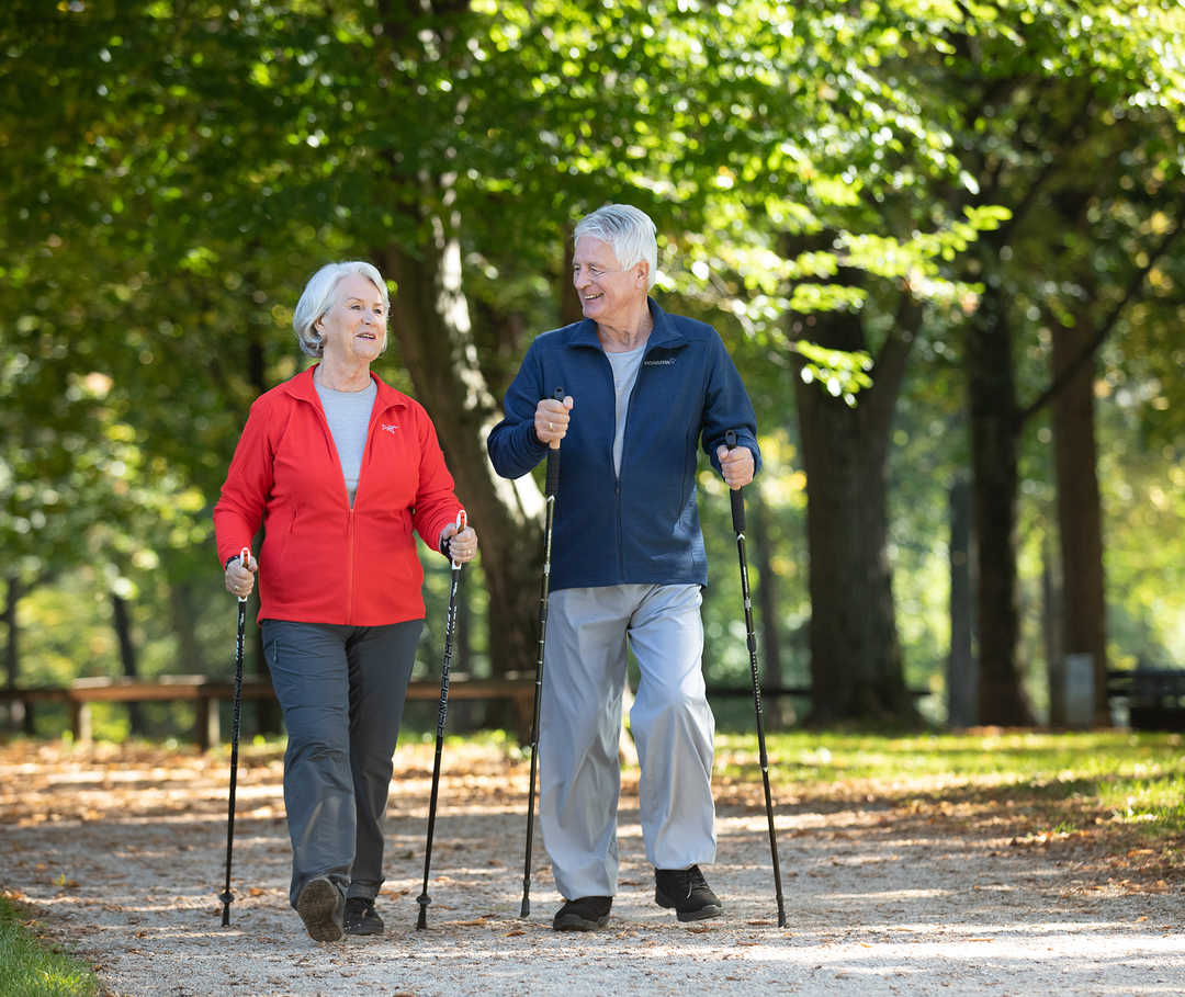Herzinsuffizienz-Sport: Älteres Paar hat das Training aufgenommen.